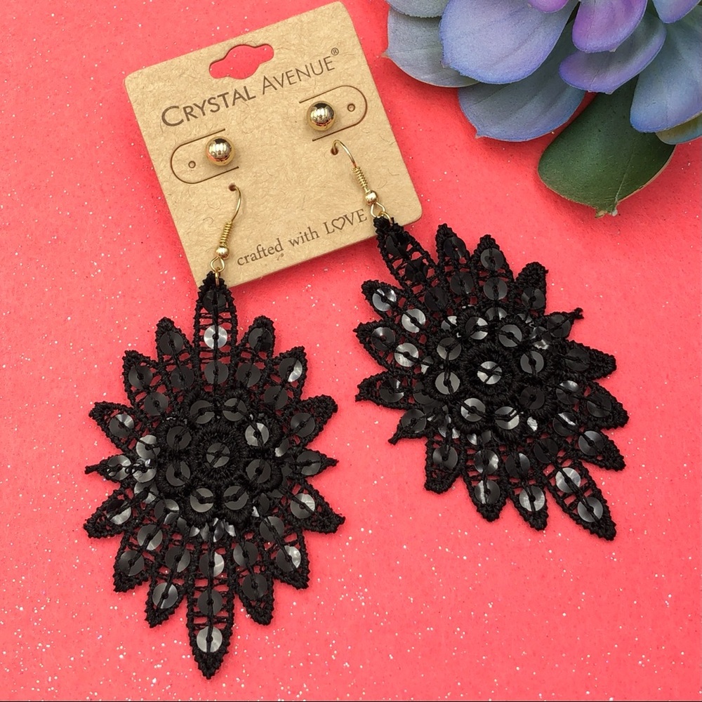 🌼3/$30🌼 Black Lace Sequin Burst Dangle Earrings